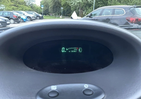 Toyota Yaris cena 3999 przebieg: 352967, rok produkcji 2000 z Poznań małe 352